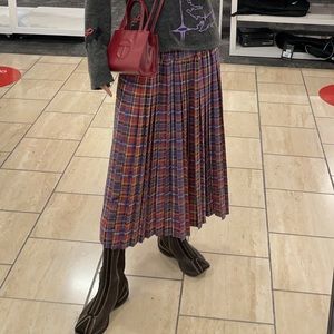 Plaid pleated long skirt